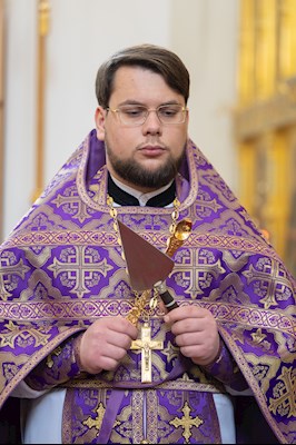Митрополит Игнатий совершил Великую вечерню в соединении с Литургией святителя Василия Великого в Свято-Алексиевском женском монастыре г. Саратова
