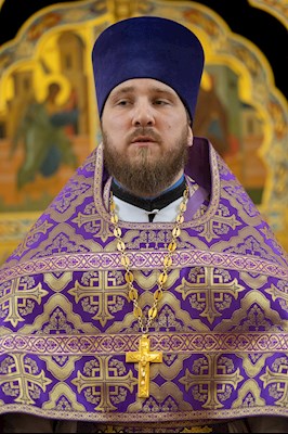 Митрополит Игнатий совершил Великую вечерню в соединении с Литургией святителя Василия Великого в Свято-Алексиевском женском монастыре г. Саратова