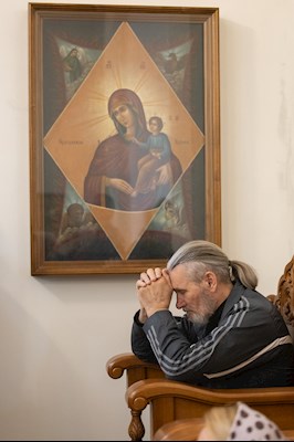 Митрополит Игнатий совершил Великую вечерню в соединении с Литургией святителя Василия Великого в Свято-Алексиевском женском монастыре г. Саратова