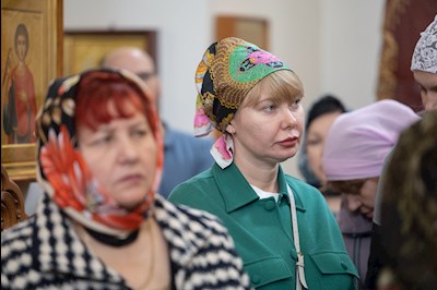 Митрополит Игнатий совершил Великую вечерню в соединении с Литургией святителя Василия Великого в Свято-Алексиевском женском монастыре г. Саратова