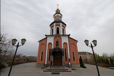 Митрополит Игнатий совершил Великую вечерню в соединении с Литургией святителя Василия Великого в Свято-Алексиевском женском монастыре г. Саратова