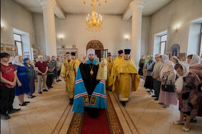 Митрополит Игнатий совершил Божественную литургию в соборном храме во имя великомученицы Екатерины г. Новоузенска