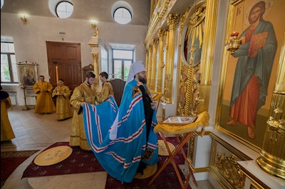 Митрополит Игнатий совершил Божественную литургию в соборном храме во имя великомученицы Екатерины г. Новоузенска