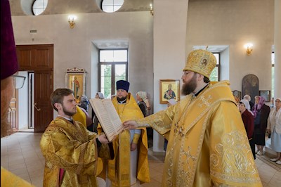 Митрополит Игнатий совершил Божественную литургию в соборном храме во имя великомученицы Екатерины г. Новоузенска
