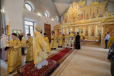Митрополит Игнатий совершил Божественную литургию в соборном храме во имя великомученицы Екатерины г. Новоузенска