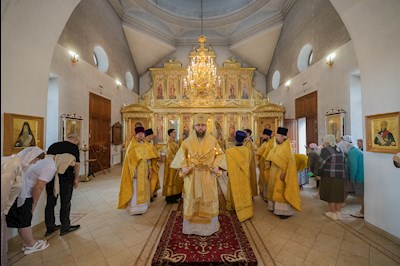 Митрополит Игнатий совершил Божественную литургию в соборном храме во имя великомученицы Екатерины г. Новоузенска