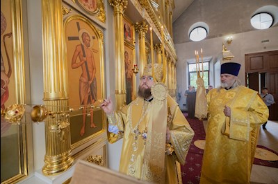 Митрополит Игнатий совершил Божественную литургию в соборном храме во имя великомученицы Екатерины г. Новоузенска