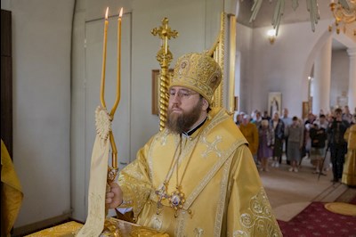 Митрополит Игнатий совершил Божественную литургию в соборном храме во имя великомученицы Екатерины г. Новоузенска
