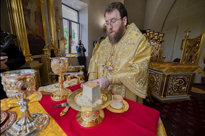 Митрополит Игнатий совершил Божественную литургию в соборном храме во имя великомученицы Екатерины г. Новоузенска