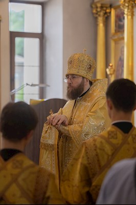 Митрополит Игнатий совершил Божественную литургию в соборном храме во имя великомученицы Екатерины г. Новоузенска