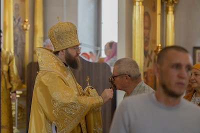 Митрополит Игнатий совершил Божественную литургию в соборном храме во имя великомученицы Екатерины г. Новоузенска