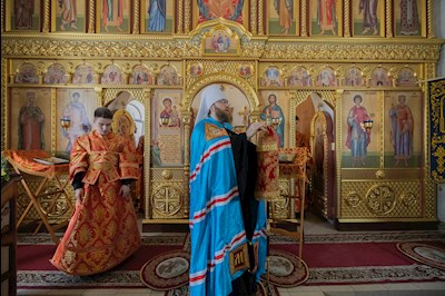 Митрополит Игнатий совершил Божественную литургию в храме в честь иконы Божией Матери «Нечаянная Радость» г. Саратова
