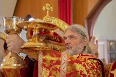 Митрополит Игнатий совершил Божественную литургию в храме в честь иконы Божией Матери «Нечаянная Радость» г. Саратова