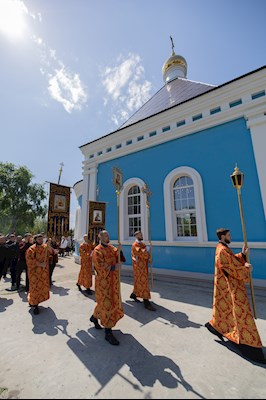 Митрополит Игнатий совершил Божественную литургию в храме в честь иконы Божией Матери «Нечаянная Радость» г. Саратова