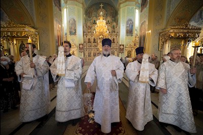 Митрополит Игнатий совершил Божественную литургию в Покровском соборе г. Саратова