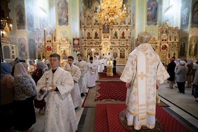 Митрополит Игнатий совершил Божественную литургию в Покровском соборе г. Саратова