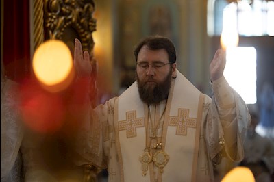 Митрополит Игнатий совершил Божественную литургию в Покровском соборе г. Саратова