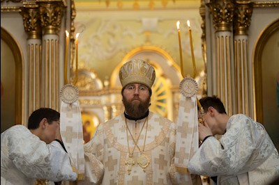Митрополит Игнатий совершил Божественную литургию в Покровском соборе г. Саратова