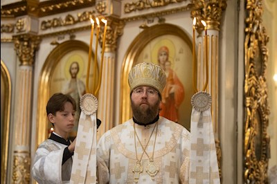 Митрополит Игнатий совершил Божественную литургию в Покровском соборе г. Саратова