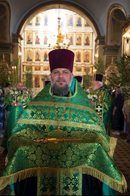 Митрополит Игнатий совершил всенощное бдение в Свято-Троицком кафедральном соборе г. Покровска (Энгельса)