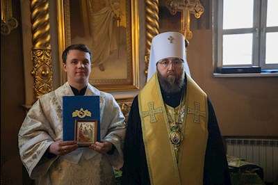Митрополит Игнатий совершил всенощное бдение в Свято-Троицком кафедральном соборе г. Покровска (Энгельса)