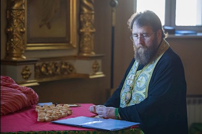 Митрополит Игнатий совершил всенощное бдение в Свято-Троицком кафедральном соборе г. Покровска (Энгельса)