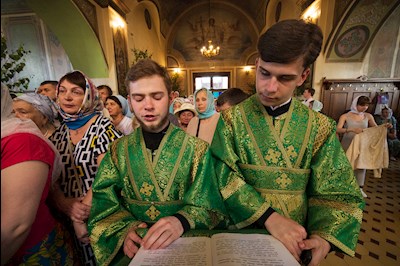 Митрополит Игнатий совершил всенощное бдение в Свято-Троицком кафедральном соборе г. Покровска (Энгельса)