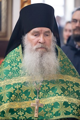 Митрополит Игнатий совершил Божественную литургию в Свято-Троицком кафедральном соборе г. Покровска (Энгельса)