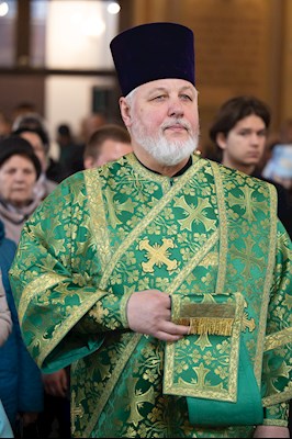 Митрополит Игнатий совершил Божественную литургию в Свято-Троицком кафедральном соборе г. Покровска (Энгельса)
