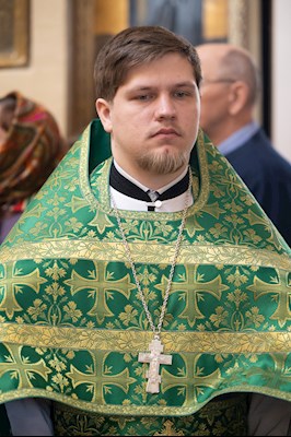 Митрополит Игнатий совершил Божественную литургию в Свято-Троицком кафедральном соборе г. Покровска (Энгельса)
