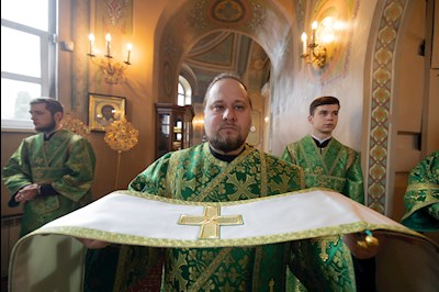 Митрополит Игнатий совершил Божественную литургию в Свято-Троицком кафедральном соборе г. Покровска (Энгельса)