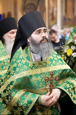 Митрополит Игнатий совершил Божественную литургию в Свято-Троицком кафедральном соборе г. Покровска (Энгельса)