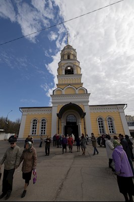 Митрополит Игнатий совершил Божественную литургию в Свято-Троицком кафедральном соборе г. Покровска (Энгельса)
