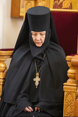 Митрополит Игнатий совершил Великую вечерню в соединении с Литургией святителя Василия Великого в Свято-Алексиевском женском монастыре г. Саратова