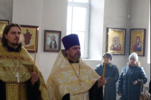 Мощам святителя Иннокентия, епископа Саратовского и Пензенского, поклонились верующие Аткарска и Петровска