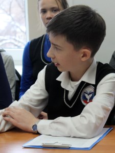 В гимназии прошел круглый стол по итогам проекта «Святые маяки русской истории: подвиг новомучеников»