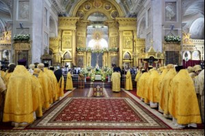 Митрополит Лонгин сослужил Святейшему Патриарху Кириллу на Божественной литургии в Воскресенском кафедральном соборе г. Арзамаса