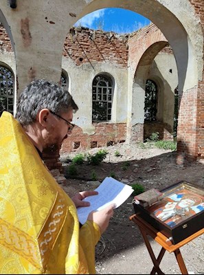 Добровольцы из Саратова потрудились в старинном храме