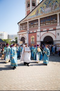 Литургия в Свято-Троицком кафедральном соборе Саратова