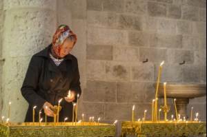 В день памяти святителя Николая Чудотворца Митрополит Лонгин возглавил Литургию в верхнем храме базилики святителя Николая г. Бари (Италия)