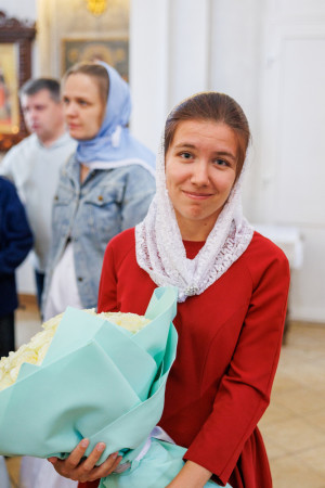 Митрополит Игнатий совершил Божественную литургию в храме в честь Нерукотворного Образа Спасителя г. Саратова