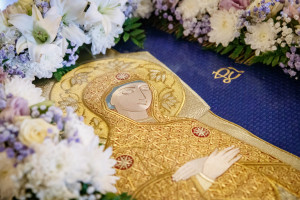 Митрополит Игнатий совершил Литургию в Свято-Троицком кафедральном соборе г. Саратова