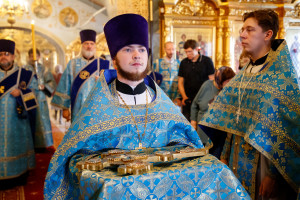 Митрополит Игнатий совершил Литургию в Свято-Троицком кафедральном соборе г. Саратова