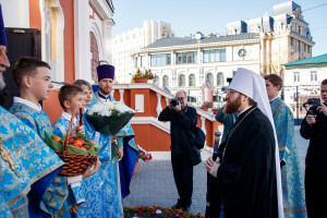 Митрополит Игнатий совершил Литургию в Свято-Троицком кафедральном соборе г. Саратова