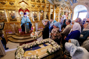 Митрополит Игнатий совершил Литургию в Свято-Троицком кафедральном соборе г. Саратова