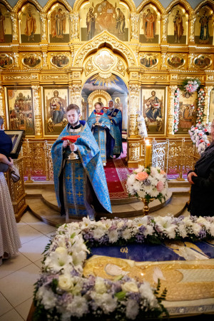 Митрополит Игнатий совершил Литургию в Свято-Троицком кафедральном соборе г. Саратова