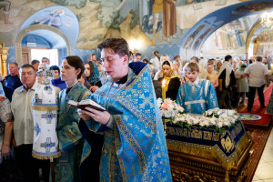 Митрополит Игнатий совершил Литургию в Свято-Троицком кафедральном соборе г. Саратова