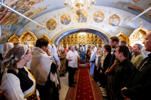 Митрополит Игнатий совершил Литургию в Свято-Троицком кафедральном соборе г. Саратова