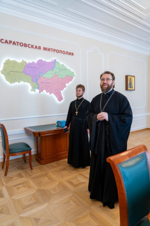 Духовенство и сотрудники Саратовской епархии поздравили митрополита Игнатия с годовщиной хиротонии