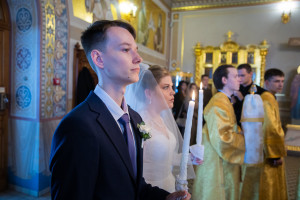 Митрополит Игнатий совершил таинство Венчания в Свято-Троицком кафедральном соборе г. Саратова
